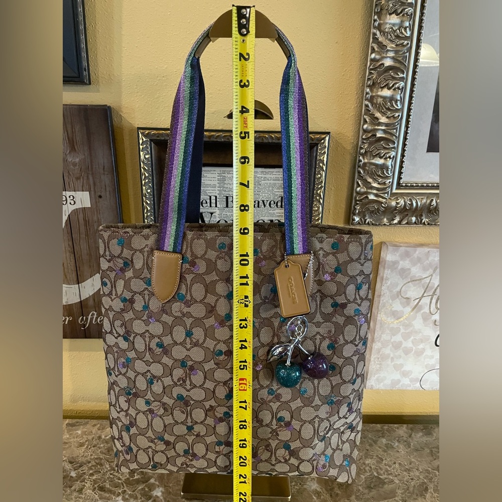 COACH LIKE NEW Tan Glitter Cherry Jacquard Large Tote W/Matching Wallet SET - Picture 11 of 17